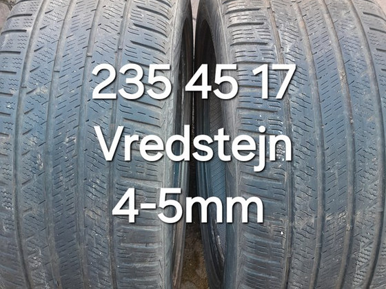 235 45 17