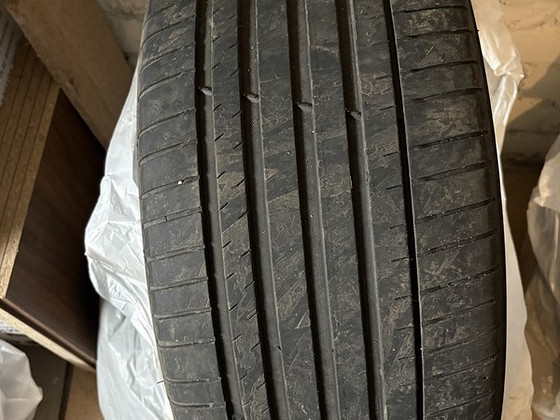 Suverehvid Michelin Pilot Sport R21 275/40. - 2tk
