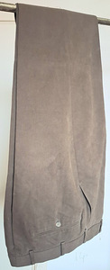 Новые брюки (3 фото из 3)