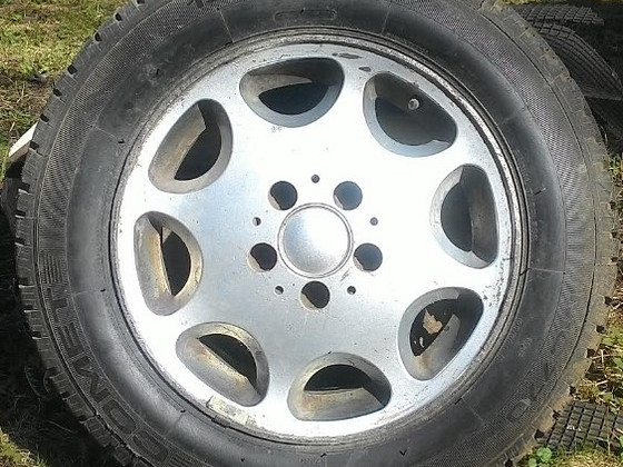 Mercedes r15 2x veljed rehvidega +1 velg kaasa