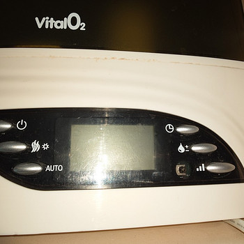Niisutaja VitalO2 (soe aur / warm mist) + pult, vähe kasutat