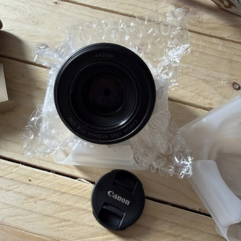 Canon RF 50mm f/1.8 STM
