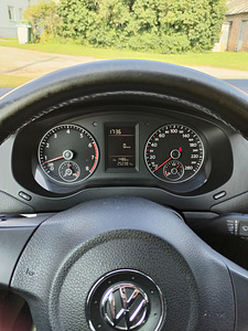 Müüa Volkswagen Jetta 2011 (6 foto / 13)
