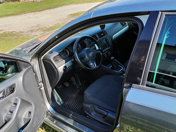 Müüa Volkswagen Jetta 2011