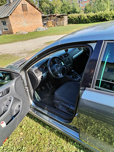 Müüa Volkswagen Jetta 2011 (4 foto / 13)