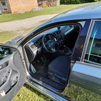 Продается Volkswagen Jetta 2011