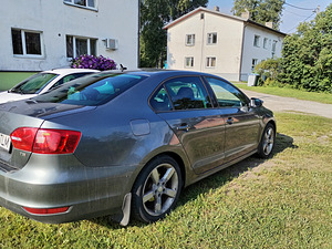 Müüa Volkswagen Jetta 2011 (3 foto / 13)