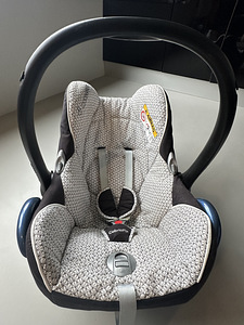 Maxi-Cosi CabrioFix автолюлька + easy base 2 (4 фото из 4)