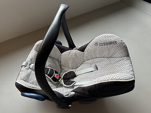 Maxi-Cosi CabrioFix автолюлька + easy base 2 (2 фото из 4)