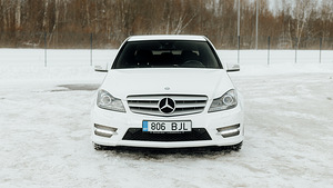 Mercedes Benz C180 (3 фото из 14)