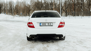 Mercedes Benz C180 (4 фото из 14)