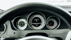 Mercedes Benz C180 (8 фото из 14)