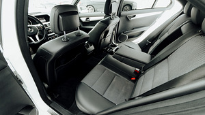 Mercedes Benz C180 (10 фото из 14)