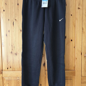Новые спортивные штаны Nike р. M