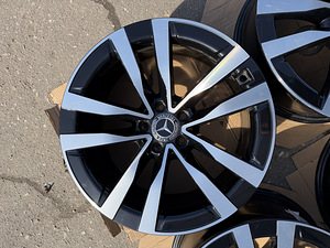 19" оригинальные диски Mercedes-Benz W223 S-класс 5x112 (5 фото из 9)