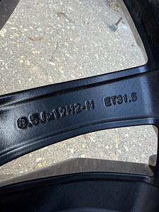 19" оригинальные диски Mercedes-Benz W223 S-класс 5x112 (8 фото из 9)