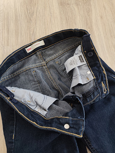 Levi's teksad 152 (10-12 aastat) (3 foto / 4)