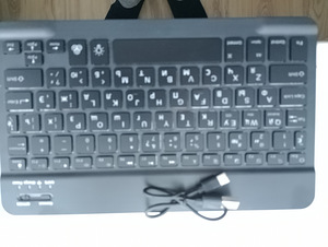 Miniarvuti klaviatuur (1 foto / 7)