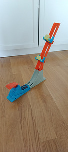 Hot Wheels Action Vertical Power Launch Track Set (1 фото из 3)