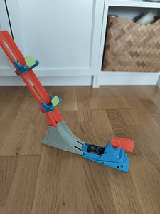 Hot Wheels Action Vertical Power Launch Track Set (2 фото из 3)