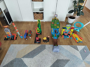 Hot Wheels Action Vertical Power Launch Track Set (3 фото из 3)