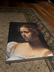 Книги TASCHEN (1 фото из 3)