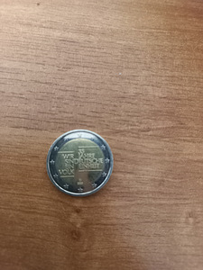 Монеты (2 фото из 2)