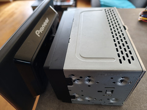 Pioneer DMH-AF555BT (2 foto / 4)