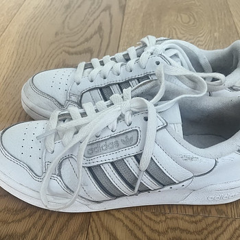 Кожаные кроссовки Adidas