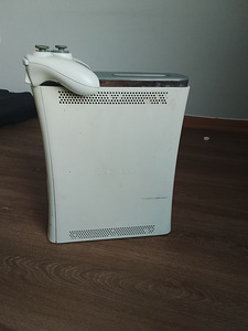 Xbox 360 (3 foto / 5)