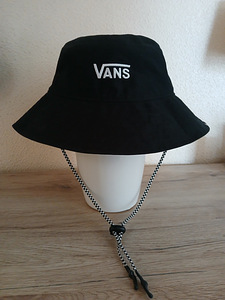 Шапка Vans (1 фото из 3)