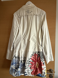Desigual пальто (2 фото из 3)