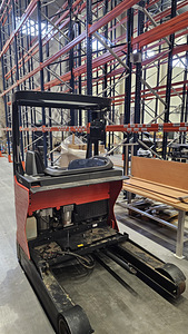 Штабелер Linde R16 HD-01 (1 фото из 2)
