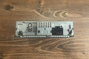 Sony CDX-GT450U (2 фото из 4)