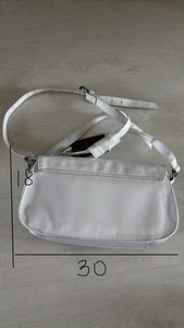 Armani (4 фото из 5)