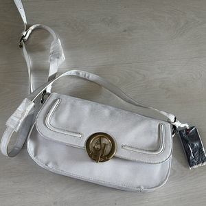 Armani (5 фото из 5)