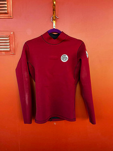 Размер M Rip Curl Bib-Pant и Long Sleeve гидрокостюм (3 фото из 3)