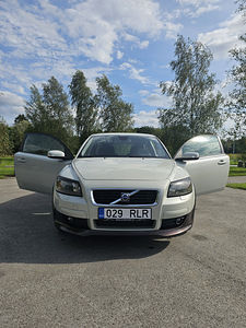 Volvo C30 2.4d 132kw (3 фото из 10)