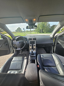 Volvo C30 2.4d 132kw (8 фото из 10)