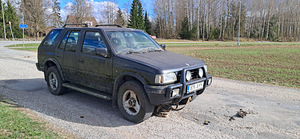 Opel Frontera (2 фото из 5)