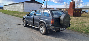 Opel Frontera (4 фото из 5)