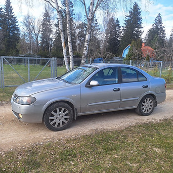 Nissan almera