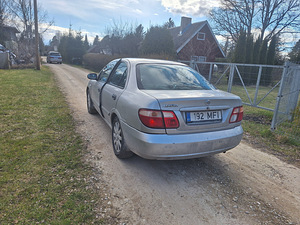 Nissan Almera (3 фото из 11)