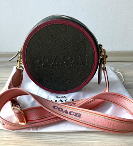 Coach новая сумка (1 фото из 6)