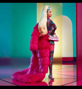 BARBIE (2 foto / 6)