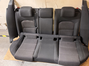 Задний ряд сидений Passat b8 (1 фото из 2)