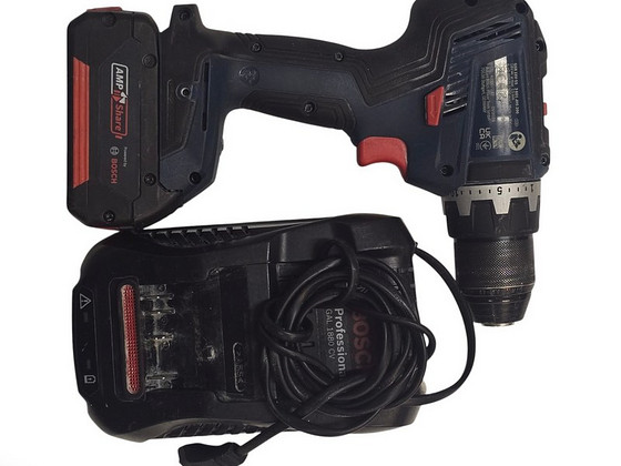 Akutrell Bosch GSR 18V-55 + 4,0Ah + Laadija