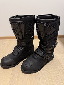 Мотоциклетные ботинки Berik All Terrain Adventure Boots (1 фото из 10)