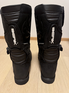 Мотоциклетные ботинки Berik All Terrain Adventure Boots (4 фото из 10)