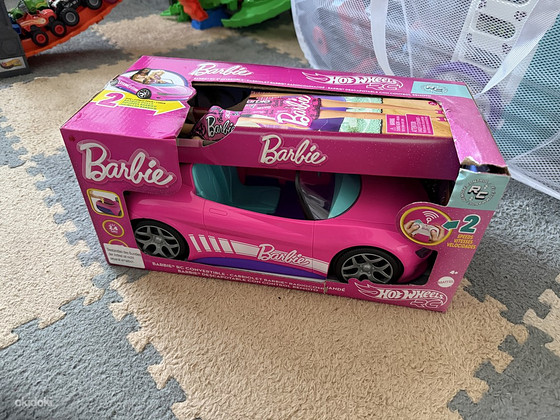 HOT WHEELS BARBIE kaugjuhtimispuldiga kabriolett auto +nukk
